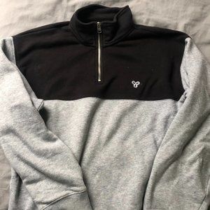 Tna quarter zip